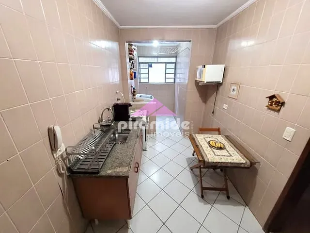 Apartamento 2 quartos e 1 banheiro, à venda, no bairro Jardim das Indústrias em São José dos Campos