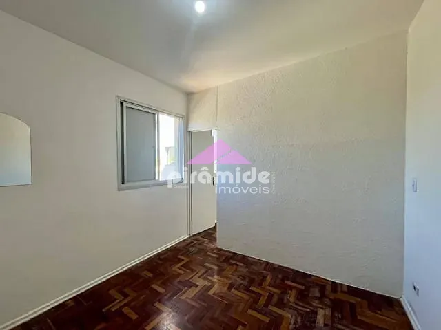Apartamento 1 quarto e 1 banheiro, à venda, no bairro Golfinhos em Caraguatatuba