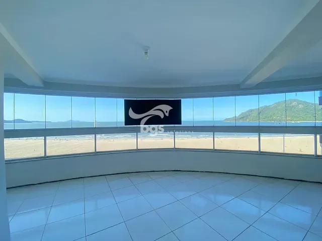 Apartamento com 300m² 4 quartos e 5 banheiros, à venda, no bairro Centro em Balneário Camboriú