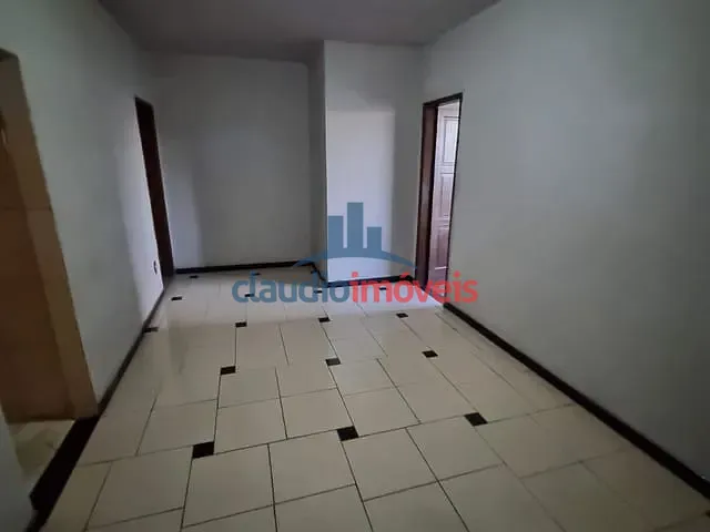 Apartamento 2 quartos e 1 banheiro, à venda, no bairro Jardim Boa Vista em Barra Mansa