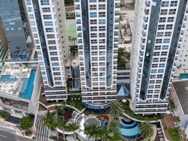 Apartamento 5 quartos e 6 banheiros, à venda, no bairro Centro em Balneário Camboriú