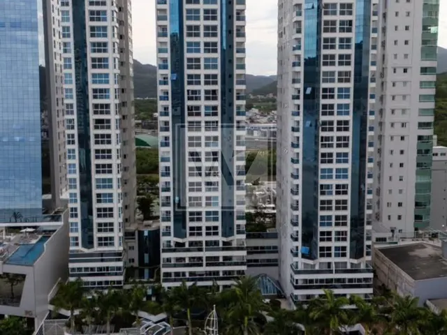 Apartamento 5 quartos e 6 banheiros, à venda, no bairro Centro em Balneário Camboriú