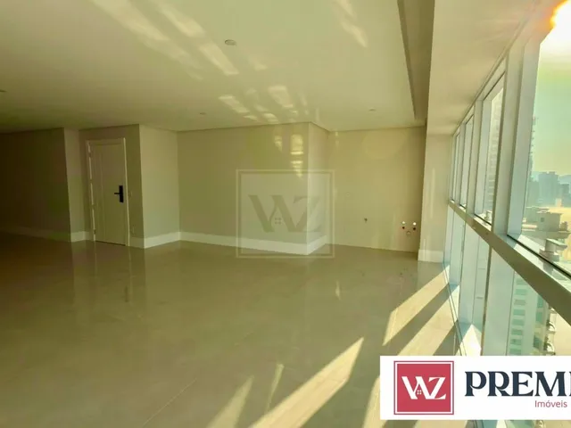 Apartamento com 381m² 4 quartos e 5 banheiros, à venda, no bairro Centro em Balneário Camboriú
