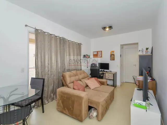 Apartamento 1 quarto e 1 banheiro, à venda, no bairro Centro em Curitiba
