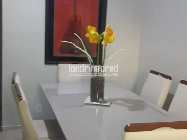 Apartamento 3 quartos e 1 banheiro, à venda, no bairro Industrial em Londrina