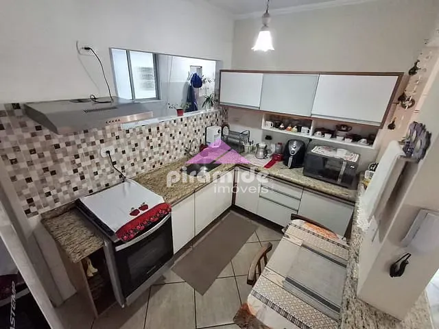 Apartamento com 125m² 2 quartos e 2 banheiros, à venda, no bairro Centro em Caraguatatuba