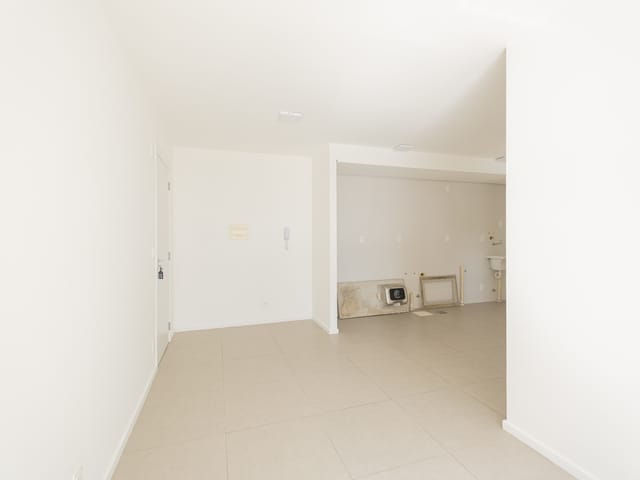 Apartamento com 62m² 2 quartos e 1 banheiro, para alugar, no bairro Centro em Pelotas