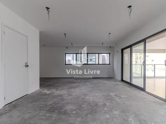 Apartamento com 250m² 4 quartos e 5 banheiros, à venda, no bairro Itaim Bibi em São Paulo