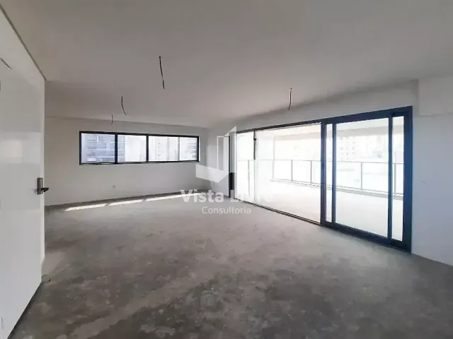 Apartamento com 250m² 4 quartos e 5 banheiros, à venda, no bairro Itaim Bibi em São Paulo