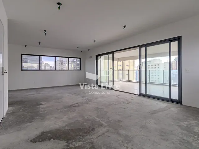 Apartamento com 250m² 4 quartos e 5 banheiros, à venda, no bairro Itaim Bibi em São Paulo