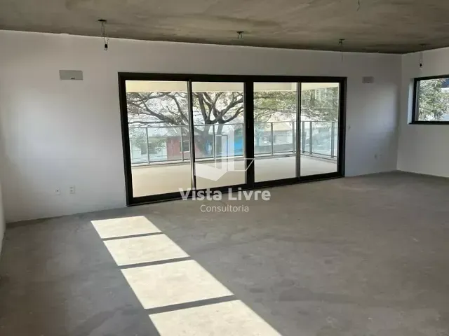 Apartamento com 250m² 4 quartos e 5 banheiros, à venda, no bairro Itaim Bibi em São Paulo