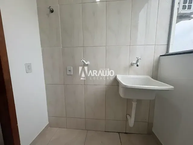 Apartamento 2 quartos e 1 banheiro, para alugar, no bairro Armação em Penha