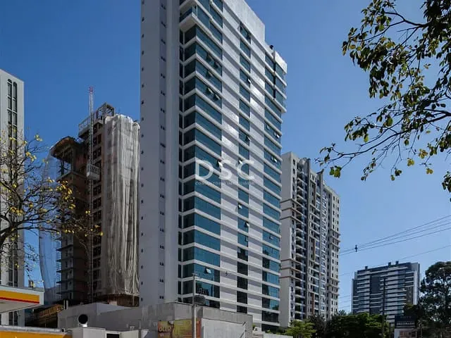 Apartamento com 225m² 3 quartos e 5 banheiros, à venda, no bairro Cabral em Curitiba