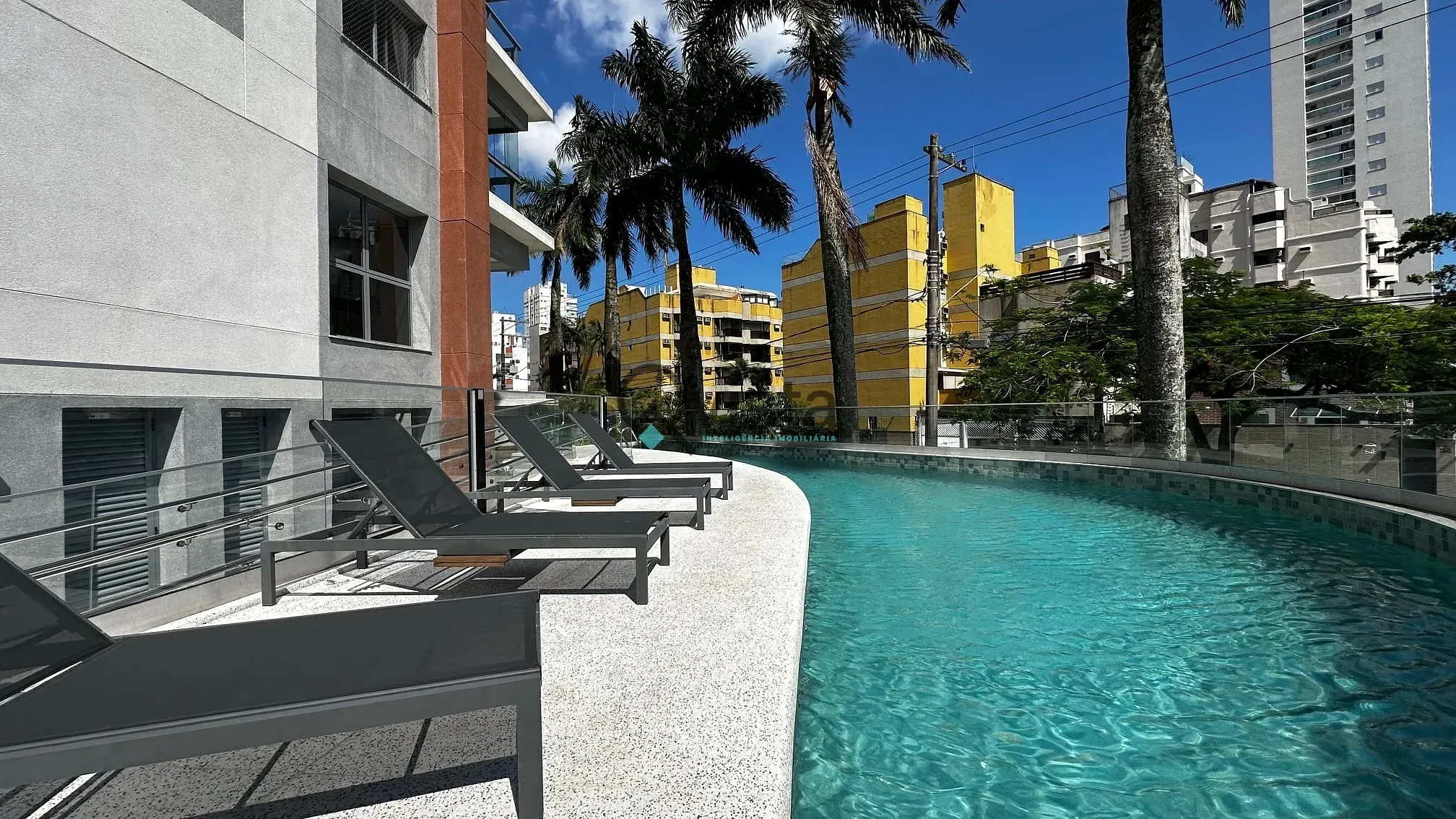 Apartamento, 3 quartos, 100 m² - Foto 1