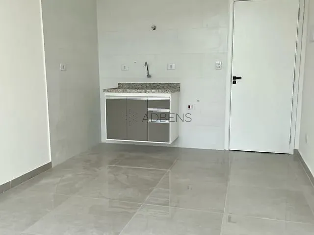 Apartamento 1 quarto e 1 banheiro, para alugar, no bairro República em São Paulo