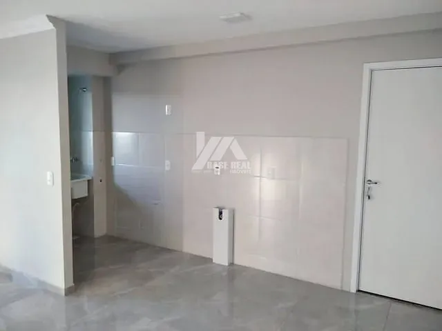 Apartamento 3 quartos e 1 banheiro, à venda, no bairro Contorno em Ponta Grossa