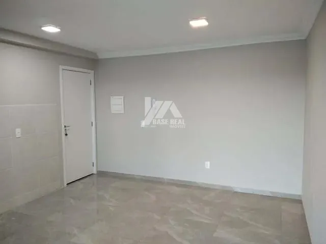 Apartamento 3 quartos e 1 banheiro, à venda, no bairro Contorno em Ponta Grossa