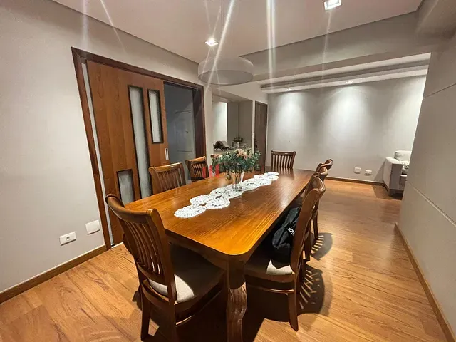 Apartamento com 130m² 3 quartos e 2 banheiros, à venda, no bairro Centro em Londrina