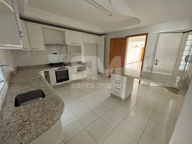Apartamento 4 quartos e 4 banheiros, para alugar, no bairro Centro em Chapecó