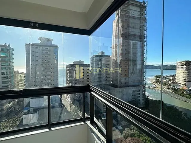 Apartamento com 180m² 3 quartos e 4 banheiros, à venda, no bairro Meia Praia em Itapema