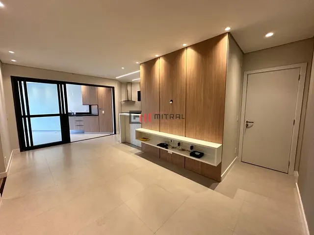 Apartamento 3 quartos e 2 banheiros, para alugar, no bairro Centro em Londrina