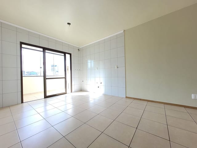 Apartamento 1 quarto e 1 banheiro, à venda, no bairro Sagrada Família em Caxias do Sul