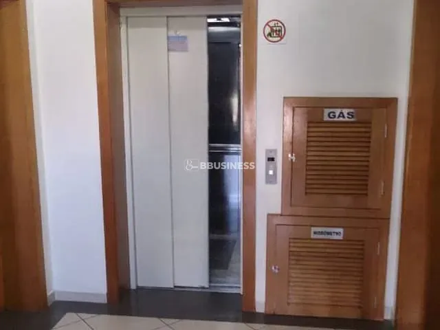 Apartamento 1 quarto e 1 banheiro, à venda, no bairro Sagrada Família em Caxias do Sul