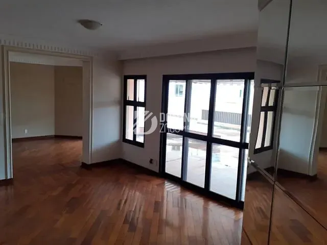 Apartamento com 268m² 3 quartos e 4 banheiros, à venda, no bairro Mercês em Uberaba