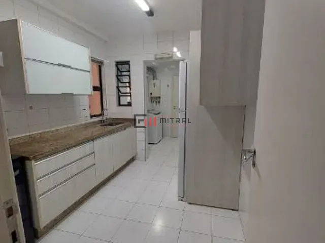 Apartamento 3 quartos e 4 banheiros, à venda, no bairro Centro em Londrina