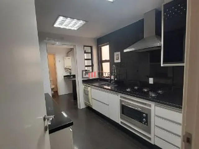 Apartamento 3 quartos e 5 banheiros, à venda, no bairro Centro em Londrina