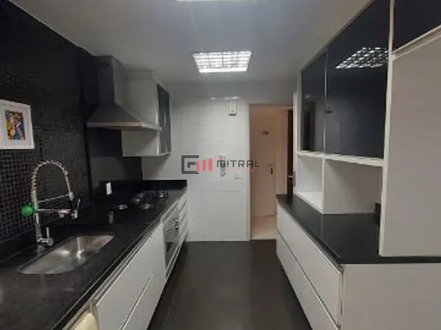 Apartamento 3 quartos e 5 banheiros, à venda, no bairro Centro em Londrina