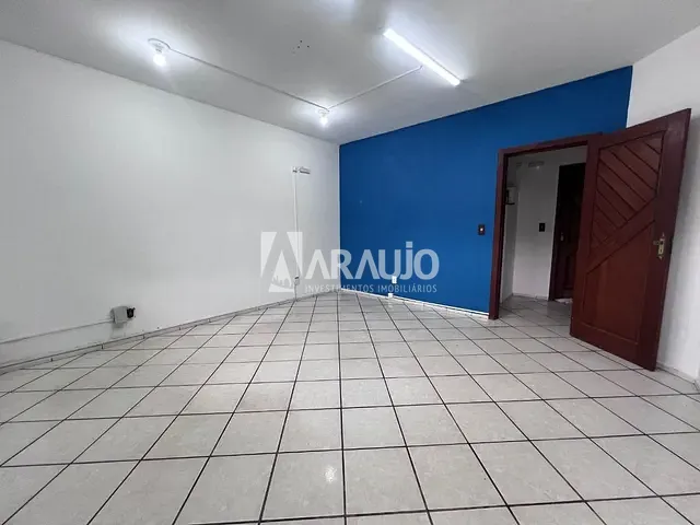 Apartamento 2 quartos e 1 banheiro, à venda, no bairro Ressacada em Itajaí