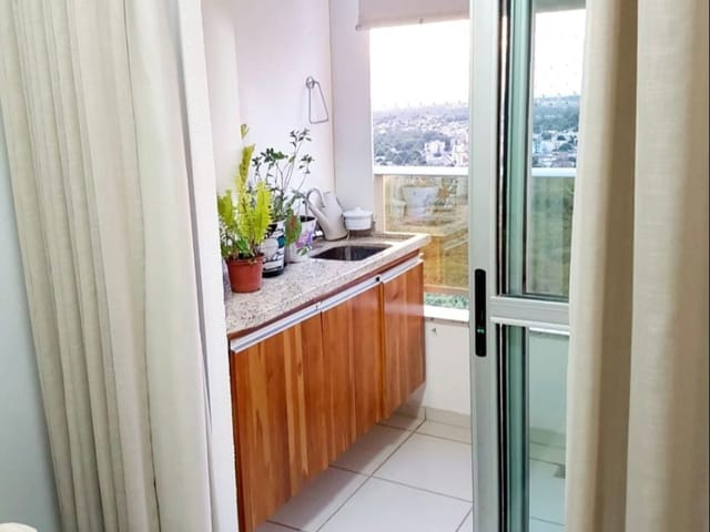 Apartamento 3 quartos e 2 banheiros, para alugar, no bairro Bela Vista em Cuiabá