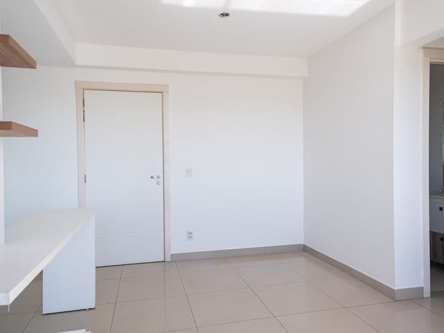 Apartamento com 74m² 3 quartos e 2 banheiros, à venda ou para alugar, no bairro Areal em Pelotas