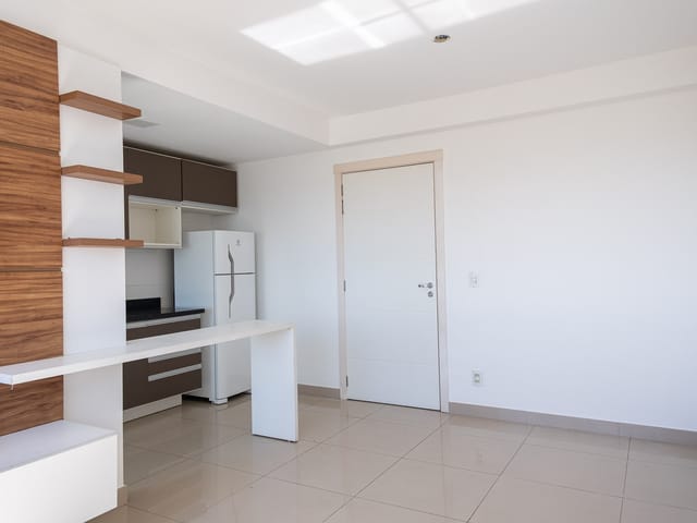 Apartamento com 74m² 3 quartos e 2 banheiros, à venda ou para alugar, no bairro Areal em Pelotas