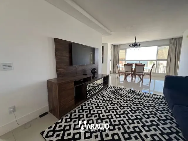 Apartamento 3 quartos e 1 banheiro, para alugar, no bairro Centro em Balneário Camboriú