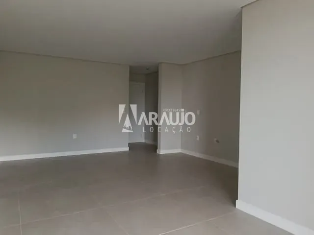 Apartamento 3 quartos e 1 banheiro, para alugar, no bairro Centro em Itajaí