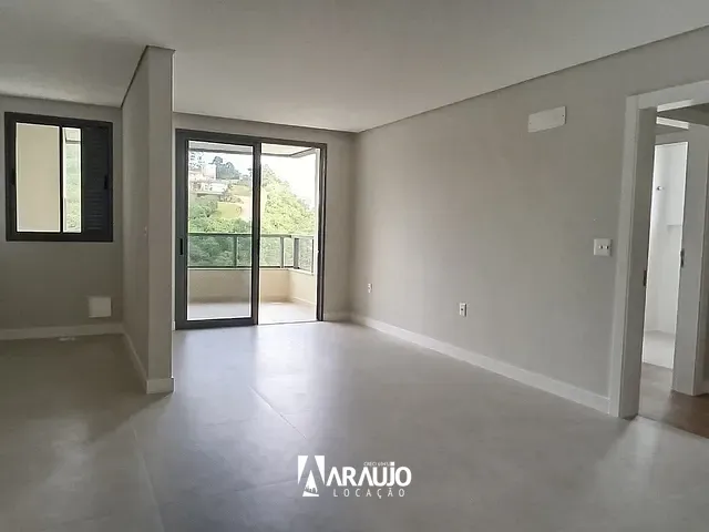 Apartamento 3 quartos e 1 banheiro, para alugar, no bairro Centro em Itajaí