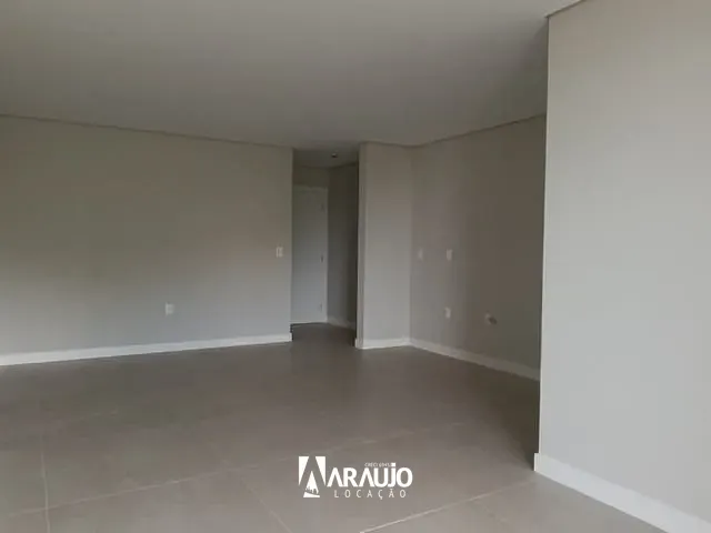 Apartamento 3 quartos e 1 banheiro, para alugar, no bairro Centro em Itajaí
