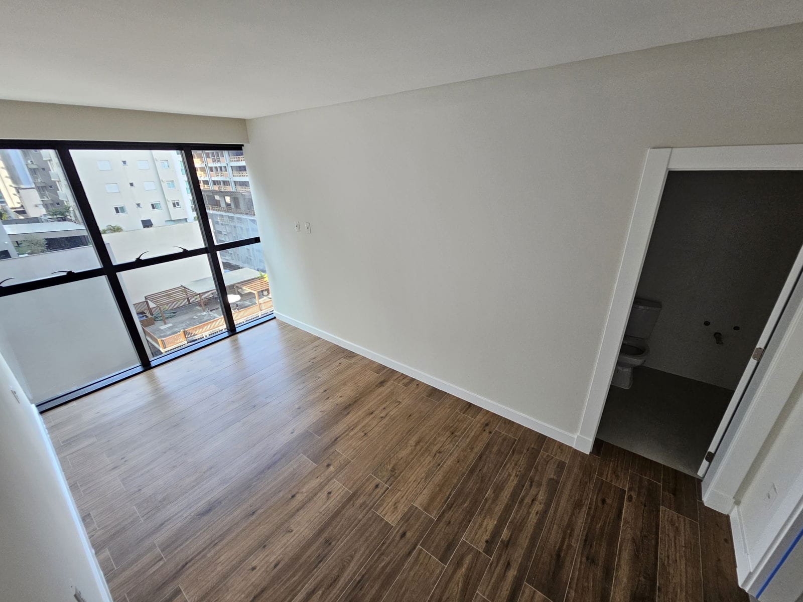 Apartamento à venda com 3 quartos, 142m² - Foto 9