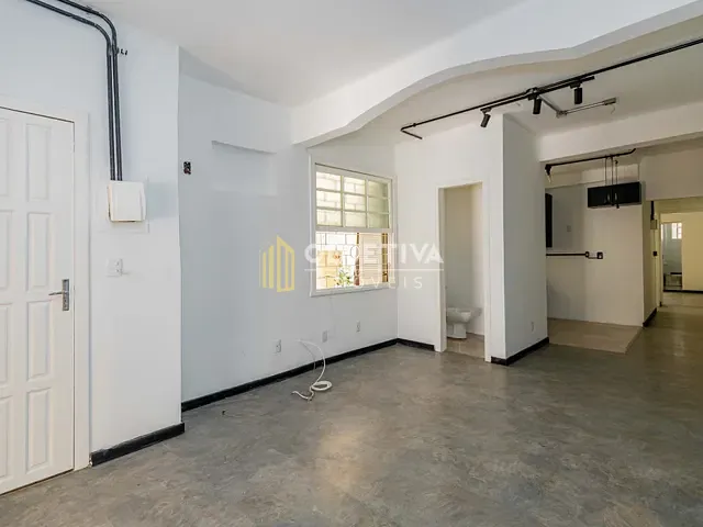 Apartamento com 66m² 2 quartos e 1 banheiro, à venda, no bairro Floresta em Porto Alegre