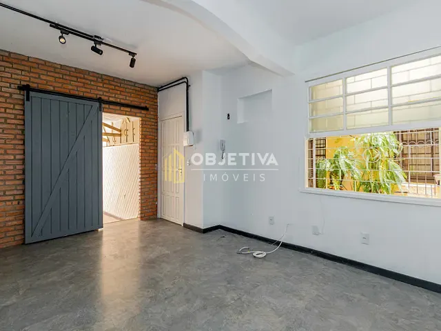 Apartamento com 66m² 2 quartos e 1 banheiro, à venda, no bairro Floresta em Porto Alegre