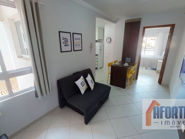 Apartamento 1 quarto e 1 banheiro, à venda, no bairro Centro em Curitiba