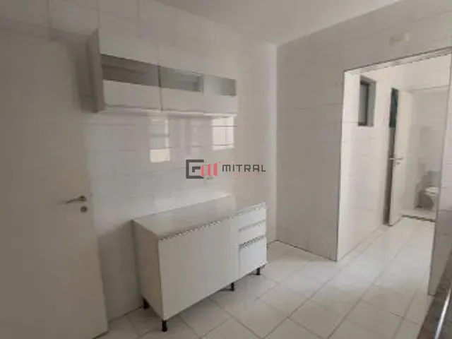 Apartamento com 187m² 3 quartos e 4 banheiros, à venda, no bairro Centro em Londrina