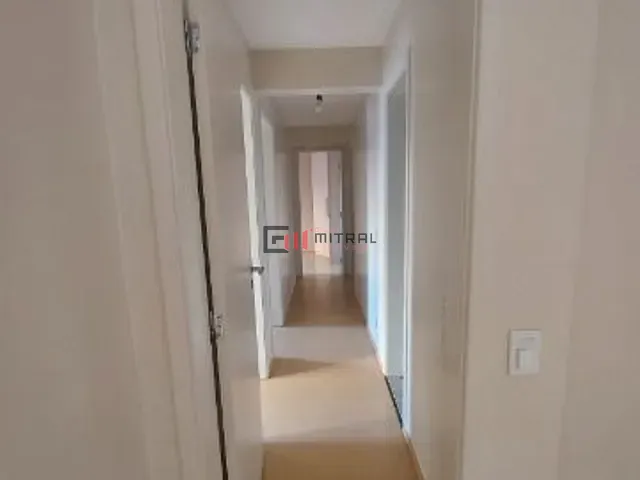 Apartamento com 187m² 3 quartos e 4 banheiros, à venda, no bairro Centro em Londrina