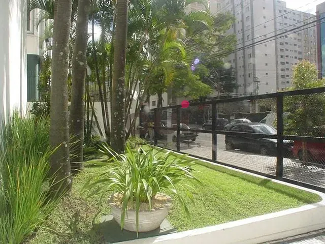 Apartamento 3 quartos e 3 banheiros, à venda, no bairro Moema em São Paulo