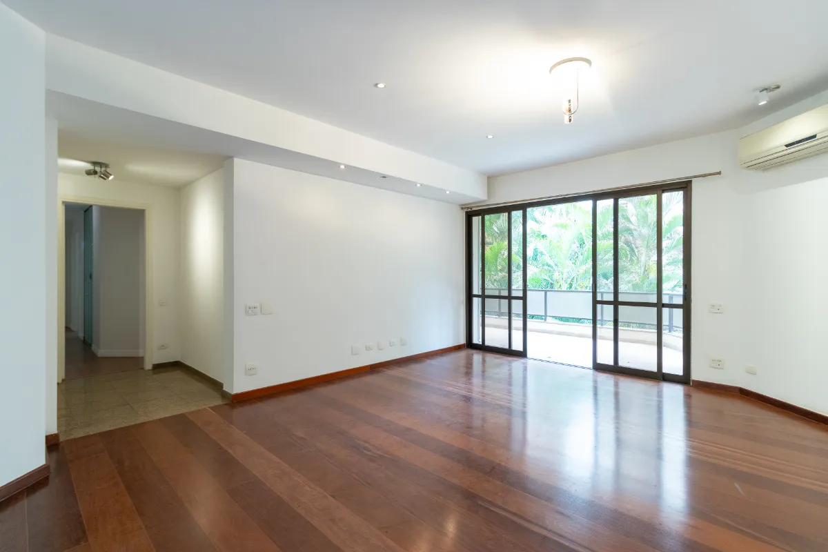 Apartamento para venda em Itaim Bibi com 3 quartos, sendo 3 suítes, 197m²