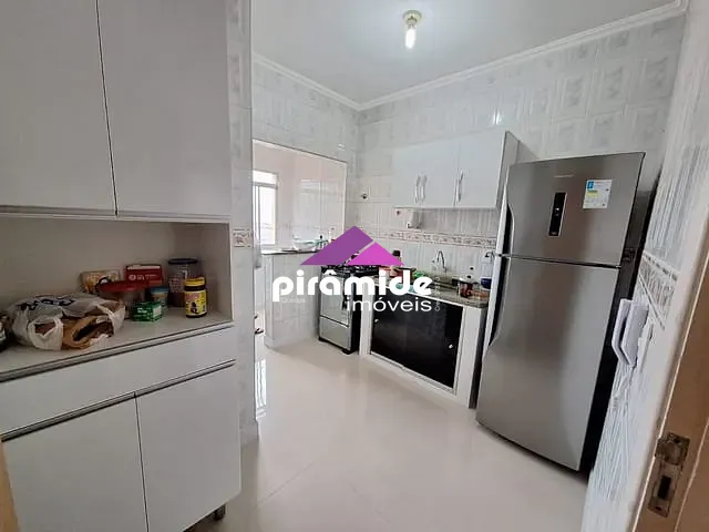 Apartamento com 82m² 2 quartos e 1 banheiro, à venda, no bairro Centro em Caraguatatuba