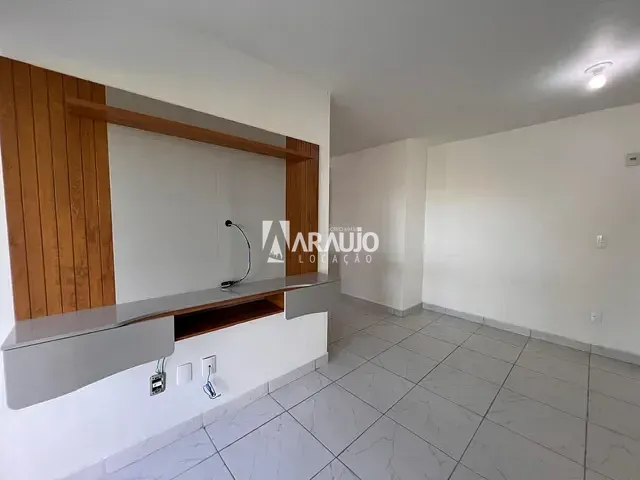 Apartamento 2 quartos e 1 banheiro, para alugar, no bairro Espinheiros em Itajaí