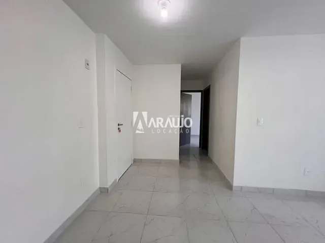 Apartamento 2 quartos e 1 banheiro, para alugar, no bairro Espinheiros em Itajaí